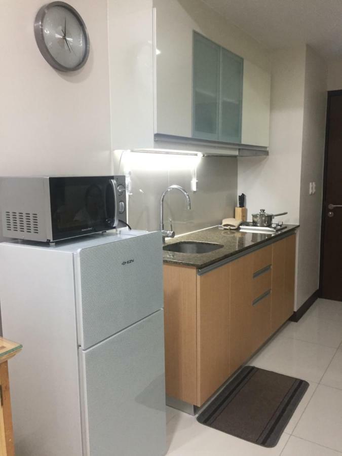 101 Newport Boulevard C1 Apartment Manila Bagian luar foto